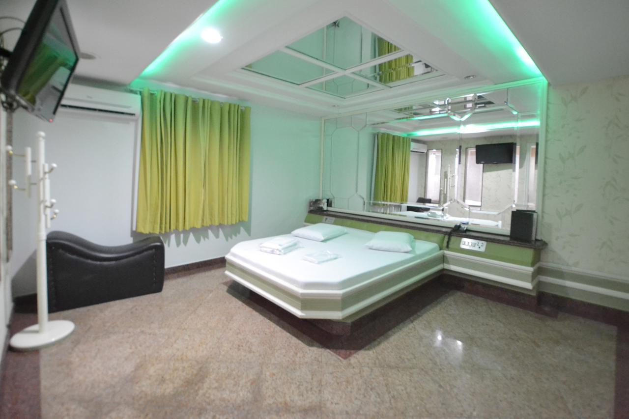 Lamour Motel Duque de Caxias Kültér fotó